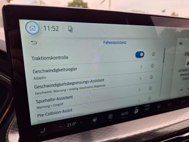 Ford Kuga Titanium 243PS PHEV Automatik schwenkb. AHK Sitzheizung v+h Lenkradheizung Frontscheibe beheizb. Klimaautomatik Navi SYNC4 Apple CarPlay Android Auto Touchscreen PDC 4xKamera 2xKeyless 17"LM vollelektr. Reichweite 66KM 