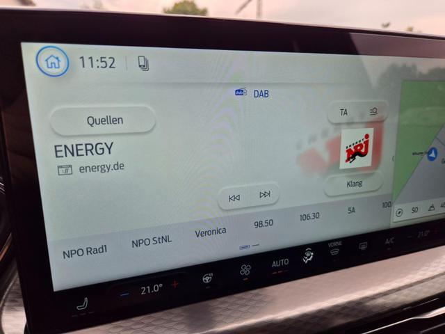 Ford Kuga Titanium 243PS PHEV Automatik schwenkb. AHK Sitzheizung v+h Lenkradheizung Frontscheibe beheizb. Klimaautomatik Navi SYNC4 Apple CarPlay Android Auto Touchscreen PDC 4xKamera 2xKeyless 17"LM vollelektr. Reichweite 66KM 