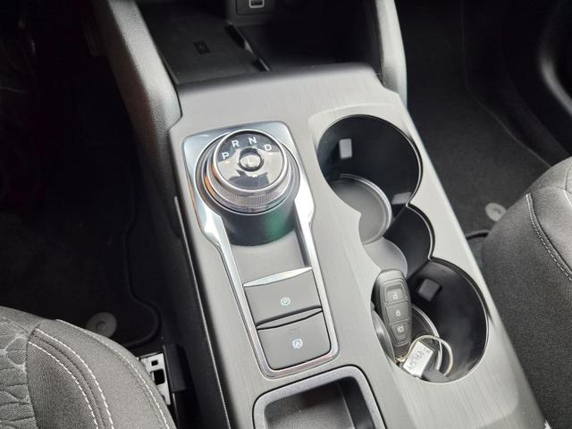 Ford Kuga Titanium 243PS PHEV Automatik schwenkb. AHK Sitzheizung v+h Lenkradheizung Frontscheibe beheizb. Klimaautomatik Navi SYNC4 Apple CarPlay Android Auto Touchscreen PDC 4xKamera 2xKeyless 17"LM vollelektr. Reichweite 66KM 