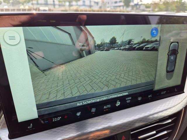 Ford Kuga Titanium 243PS PHEV Automatik schwenkb. AHK Sitzheizung v+h Lenkradheizung Frontscheibe beheizb. Klimaautomatik Navi SYNC4 Apple CarPlay Android Auto Touchscreen PDC 4xKamera 2xKeyless 17"LM vollelektr. Reichweite 66KM 