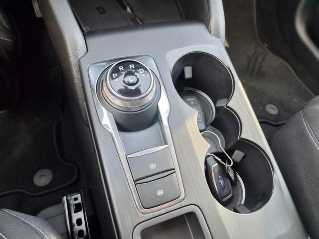 Ford Kuga Titanium 243PS PHEV Automatik schwenkb. AHK Sitzheizung v+h Lenkradheizung Frontscheibe beheizb. Klimaautomatik Navi SYNC4 Apple CarPlay Android Auto Touchscreen PDC 4xKamera 2xKeyless 17"LM vollelektr. Reichweite 66KM 