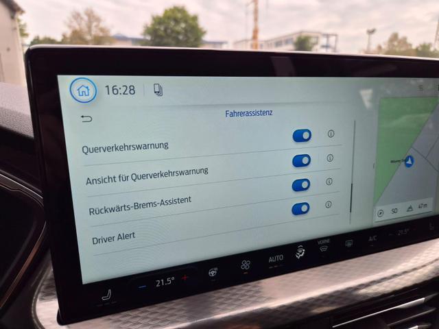 Ford Kuga Titanium 243PS PHEV Automatik schwenkb. AHK Sitzheizung v+h Lenkradheizung Frontscheibe beheizb. Klimaautomatik Navi SYNC4 Apple CarPlay Android Auto Touchscreen PDC 4xKamera 2xKeyless 17"LM vollelektr. Reichweite 66KM 