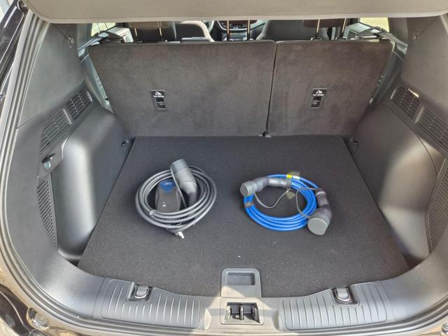Ford Kuga Titanium 243PS PHEV Automatik elektr. PanoDach Sitzheizung v+h Lenkradheizung Frontscheibe beheizb. Klimaautomatik Navi SYNC4 Apple CarPlay Android Auto Touchscreen PDC 4xKamera 2xKeyless 17"LM vollelektr. Reichweite 66KM 