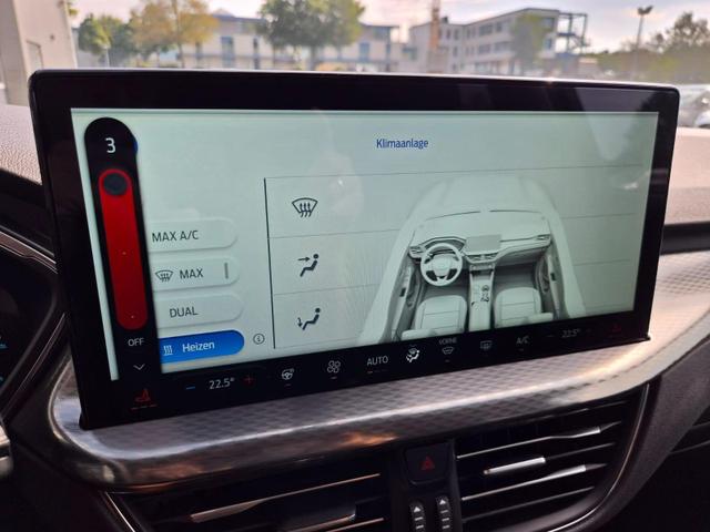 Ford Kuga Titanium 243PS PHEV Automatik elektr. PanoDach Sitzheizung v+h Lenkradheizung Frontscheibe beheizb. Klimaautomatik Navi SYNC4 Apple CarPlay Android Auto Touchscreen PDC 4xKamera 2xKeyless 17"LM vollelektr. Reichweite 66KM 