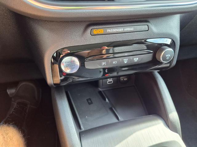 Ford Kuga Titanium 243PS PHEV Automatik elektr. PanoDach Sitzheizung v+h Lenkradheizung Frontscheibe beheizb. Klimaautomatik Navi SYNC4 Apple CarPlay Android Auto Touchscreen PDC 4xKamera 2xKeyless 17"LM vollelektr. Reichweite 66KM 