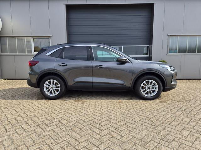 Ford Kuga Titanium 243PS PHEV Automatik schwenkb. AHK Sitzheizung v+h Lenkradheizung Frontscheibe beheizb. Klimaautomatik Navi SYNC4 Apple CarPlay Android Auto Touchscreen PDC 4xKamera 2xKeyless 17"LM vollelektr. Reichweite 66KM 