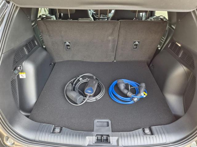Ford Kuga Titanium 243PS PHEV Automatik schwenkb. AHK Sitzheizung v+h Lenkradheizung Frontscheibe beheizb. Klimaautomatik Navi SYNC4 Apple CarPlay Android Auto Touchscreen PDC 4xKamera 2xKeyless 17"LM vollelektr. Reichweite 66KM 