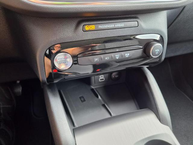 Ford Kuga Titanium 243PS PHEV Automatik schwenkb. AHK Sitzheizung v+h Lenkradheizung Frontscheibe beheizb. Klimaautomatik Navi SYNC4 Apple CarPlay Android Auto Touchscreen PDC 4xKamera 2xKeyless 17"LM vollelektr. Reichweite 66KM 