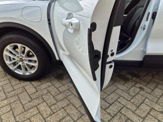 Ford Kuga Titanium 243PS PHEV Automatik Sitzheizung v+h Lenkradheizung Frontscheibe beheizb. Klimaautomatik Navi SYNC4 Apple CarPlay Android Auto Touchscreen PDC 4xKamera 2xKeyless 17"LM vollelektr. Reichweite 66KM 