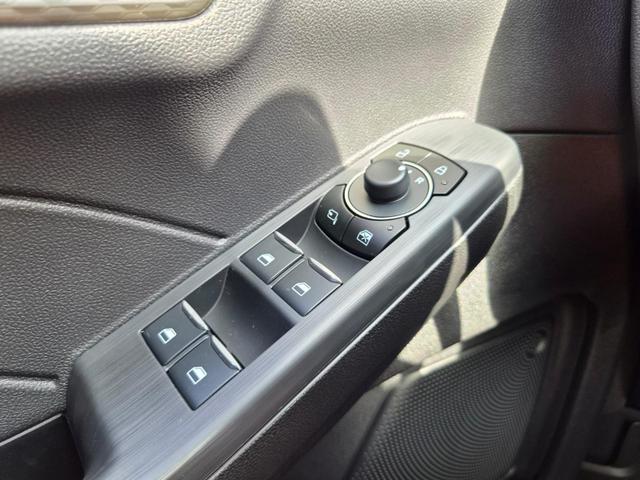 Ford Kuga Titanium 243PS PHEV Automatik Sitzheizung v+h Lenkradheizung Frontscheibe beheizb. Klimaautomatik Navi SYNC4 Apple CarPlay Android Auto Touchscreen PDC 4xKamera 2xKeyless 17"LM vollelektr. Reichweite 66KM 