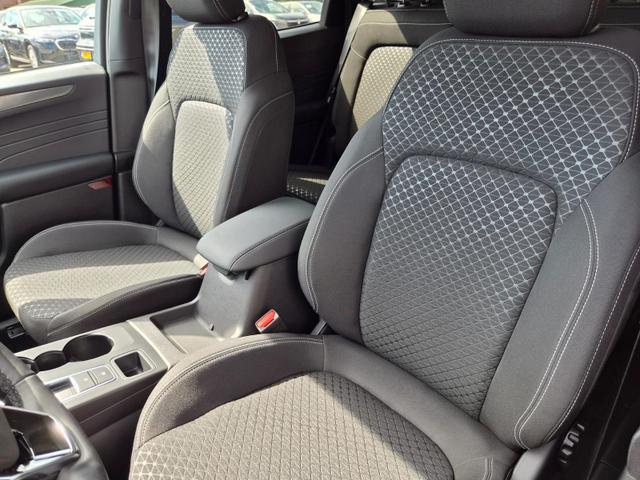 Ford Kuga Titanium 243PS PHEV Automatik elektr. PanoDach Sitzheizung v+h Lenkradheizung Frontscheibe beheizb. Klimaautomatik Navi SYNC4 Apple CarPlay Android Auto Touchscreen PDC 4xKamera 2xKeyless 17"LM vollelektr. Reichweite 66KM 