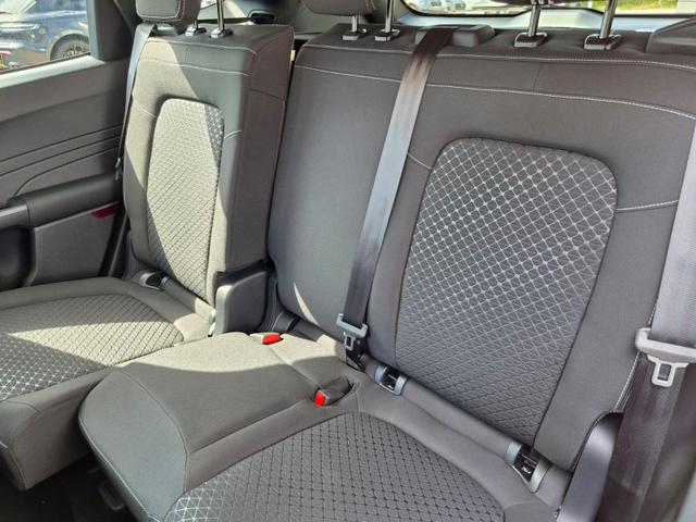 Ford Kuga Titanium 243PS PHEV Automatik elektr. PanoDach Sitzheizung v+h Lenkradheizung Frontscheibe beheizb. Klimaautomatik Navi SYNC4 Apple CarPlay Android Auto Touchscreen PDC 4xKamera 2xKeyless 17"LM vollelektr. Reichweite 66KM 