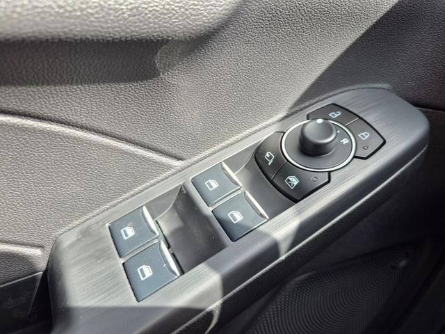 Ford Kuga Titanium 243PS PHEV Automatik elektr. PanoDach Sitzheizung v+h Lenkradheizung Frontscheibe beheizb. Klimaautomatik Navi SYNC4 Apple CarPlay Android Auto Touchscreen PDC 4xKamera 2xKeyless 17"LM vollelektr. Reichweite 66KM 