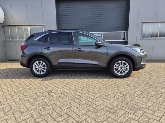 Ford Kuga Titanium 243PS PHEV Automatik Sitzheizung v+h Lenkradheizung Frontscheibe beheizb. Klimaautomatik Navi SYNC4 Apple CarPlay Android Auto Touchscreen PDC 4xKamera 2xKeyless 17"LM vollelektr. Reichweite 66KM 