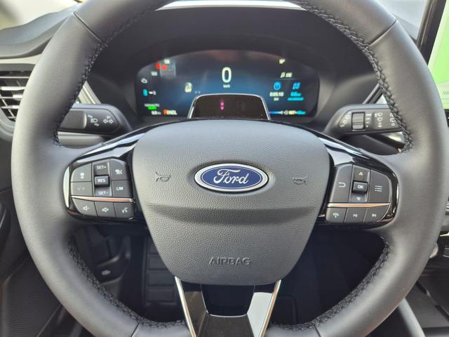 Ford Kuga Titanium 243PS PHEV Automatik Sitzheizung v+h Lenkradheizung Frontscheibe beheizb. Klimaautomatik Navi SYNC4 Apple CarPlay Android Auto Touchscreen PDC 4xKamera 2xKeyless 17"LM vollelektr. Reichweite 66KM 