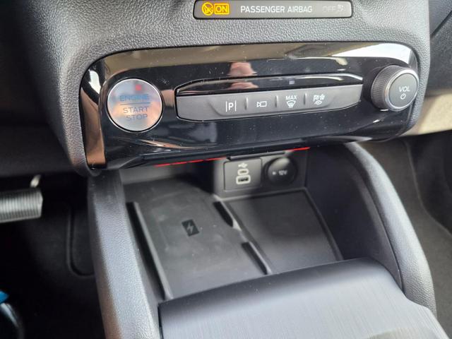 Ford Kuga Titanium 243PS PHEV Automatik Sitzheizung v+h Lenkradheizung Frontscheibe beheizb. Klimaautomatik Navi SYNC4 Apple CarPlay Android Auto Touchscreen PDC 4xKamera 2xKeyless 17"LM vollelektr. Reichweite 66KM 