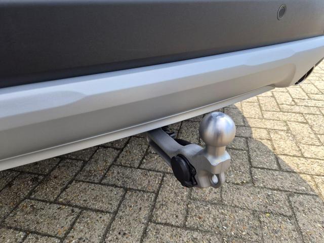 Ford Kuga Titanium 243PS PHEV Automatik schwenkb. AHK elektr. PanoDach Sitzheizung v+h Lenkradheizung Frontscheibe beheizb. Klimaautomatik Navi SYNC4 Apple CarPlay Android Auto Touchscreen PDC 4xKamera 2xKeyless 17"LM vollelektr. Reichweite 66KM 