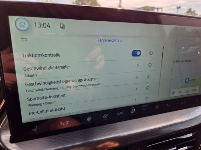 Ford Kuga Titanium 243PS PHEV Automatik schwenkb. AHK elektr. PanoDach Sitzheizung v+h Lenkradheizung Frontscheibe beheizb. Klimaautomatik Navi SYNC4 Apple CarPlay Android Auto Touchscreen PDC 4xKamera 2xKeyless 17"LM vollelektr. Reichweite 66KM 