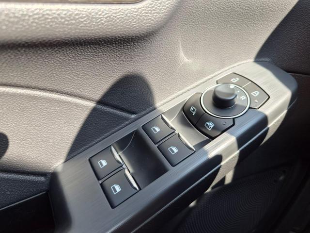 Ford Kuga Titanium 243PS PHEV Automatik Sitzheizung v+h Lenkradheizung Frontscheibe beheizb. Klimaautomatik Navi SYNC4 Apple CarPlay Android Auto Touchscreen PDC 4xKamera 2xKeyless 17"LM vollelektr. Reichweite 66KM 