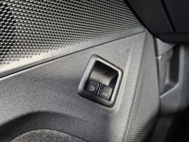 Volkswagen Tiguan Life 1,5 l eHybrid OPF 204PS DSG Design Paket "Dark" LED-Plus-Scheinw. elektr. Heckklappe Sitzheizung v+h Lenkradheizung R&uuml;ckf.Kamera Klimaautomatik VW-Radio Bluetooth wireless Apple CarPlay + Android Auto PDC ACC 2xKeyless Digital Cockpit 