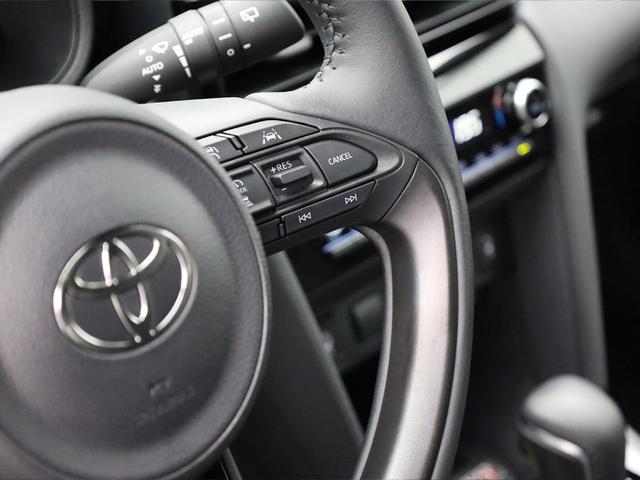 Toyota Yaris Cross 1.5-l 130PS HEV Automatik Style Matrix-LED 4xKamera elektr. Heckklappe Sitzheizung Lenkradheizung Klimaautomatik Navi Bluetooth wireless Apple CarPlay + Android Auto ACC PDC v+h 18"LM 