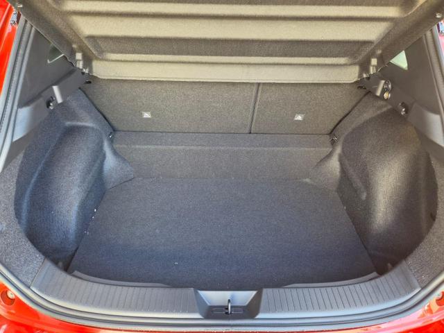 Nissan Qashqai 1.3 DIG-T MHEV 158 PS X-Tronic N-Connecta Teil-Leder PanoGlasdach Klimaautomatik Sitzheizung Lenkradheizung Navi ACC PDC v+h 360&deg;Kamera DAB Bluetooth Touchscreen Apple CarPlay Android Auto 18"LM 