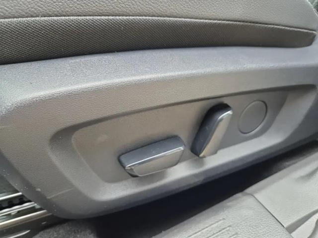 Nissan Qashqai 1.3 DIG-T MHEV 158 PS X-Tronic Tekna Voll-Leder Klimaautomatik PanoGlasdach Sitzheizung Lenkradheizung Navi Head-Up Display elektr. Heckklappe ACC PDC v+h 360&deg;Kamera DAB Bluetooth Touchscreen Apple CarPlay Android Auto 19"LM 