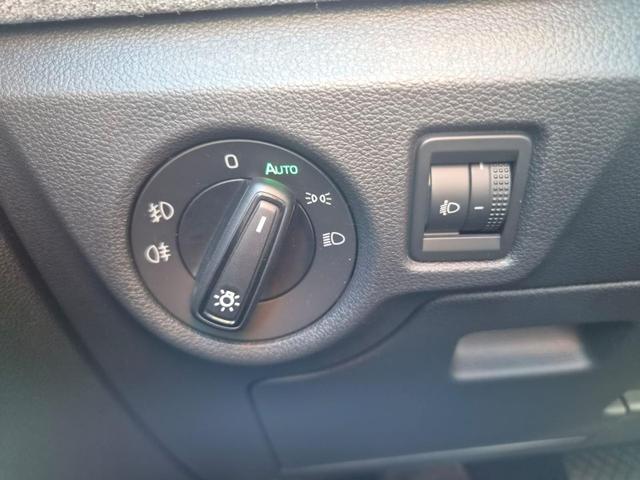 Skoda Kamiq 1.5 TSI 150PS DSG Selection Klimaautomatik Sitzheizung R&uuml;ckf.Kamera PDC Apple CarPlay + Android Auto Tempomat Garantieverl&auml;ngerung 16"LM 