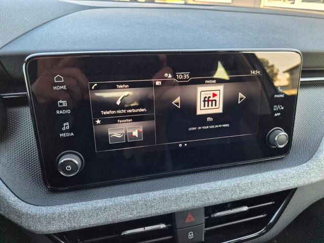 Skoda Kamiq 1.5 TSI 150PS DSG Selection Klimaautomatik Sitzheizung R&uuml;ckf.Kamera PDC Apple CarPlay + Android Auto Tempomat Garantieverl&auml;ngerung 16"LM 