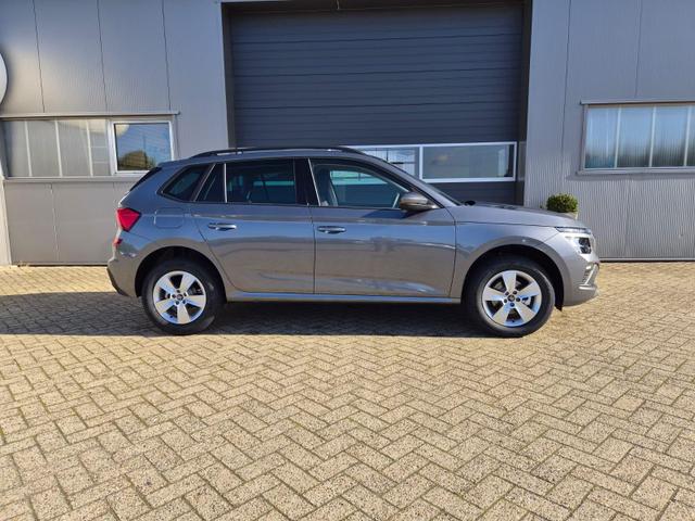 Skoda Kamiq 1.5 TSI 150PS DSG Selection AHK Klimaautomatik Sitzheizung R&uuml;ckf.Kamera PDC Apple CarPlay + Android Auto Tempomat Garantieverl&auml;ngerung 16"LM 
