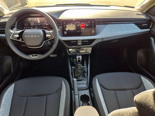 Skoda Kamiq 1.5 TSI 150PS DSG Selection AHK Klimaautomatik Sitzheizung R&uuml;ckf.Kamera PDC Apple CarPlay + Android Auto Tempomat Garantieverl&auml;ngerung 16"LM 