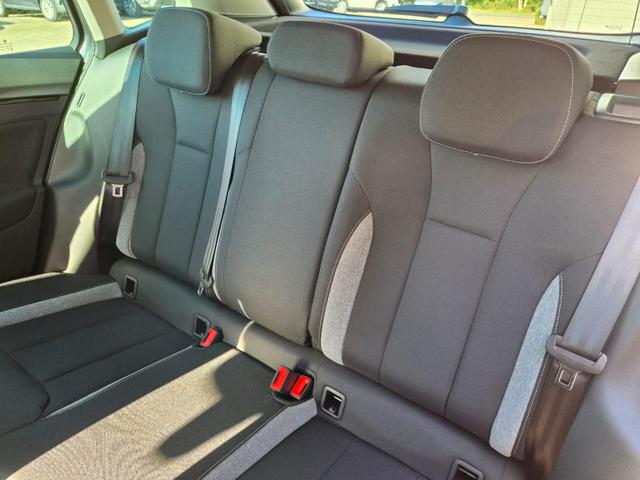 Skoda Kamiq 1.5 TSI 150PS DSG Selection AHK Klimaautomatik Sitzheizung R&uuml;ckf.Kamera PDC Apple CarPlay + Android Auto Tempomat Garantieverl&auml;ngerung 16"LM 
