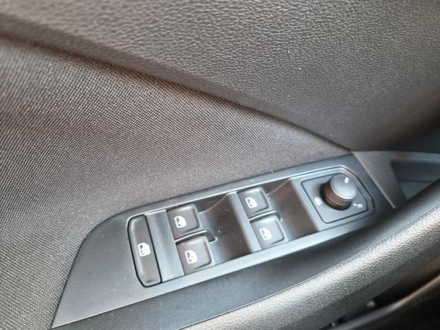 Skoda Kamiq 1.5 TSI 150PS DSG Selection AHK Klimaautomatik Sitzheizung R&uuml;ckf.Kamera PDC Apple CarPlay + Android Auto Tempomat Garantieverl&auml;ngerung 16"LM 