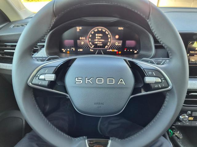 Skoda Kamiq 1.5 TSI 150PS DSG Selection AHK Klimaautomatik Sitzheizung R&uuml;ckf.Kamera PDC Apple CarPlay + Android Auto Tempomat Garantieverl&auml;ngerung 16"LM 