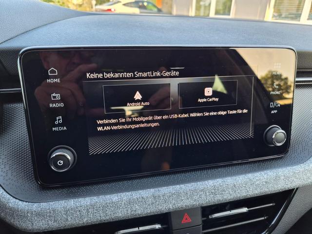 Skoda Kamiq 1.5 TSI 150PS DSG Selection AHK Klimaautomatik Sitzheizung R&uuml;ckf.Kamera PDC Apple CarPlay + Android Auto Tempomat Garantieverl&auml;ngerung 16"LM 
