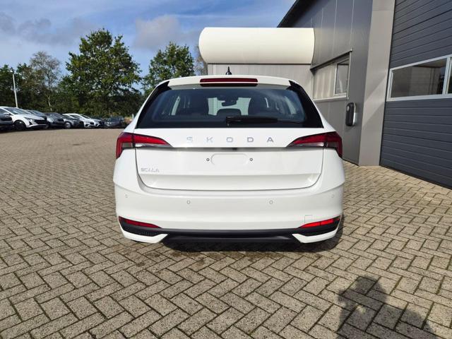 Skoda Scala 1.0 TSI 115PS Selection AHK schwenkb. Klimaautomatik Sitzheizung PDC R&uuml;ckf.Kamera Apple CarPlay Android Auto 