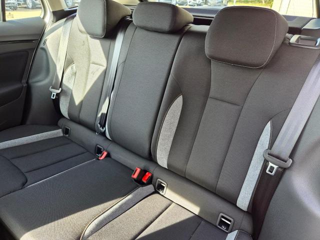 Skoda Scala 1.0 TSI 115PS Selection AHK schwenkb. Klimaautomatik Sitzheizung PDC R&uuml;ckf.Kamera Apple CarPlay Android Auto 