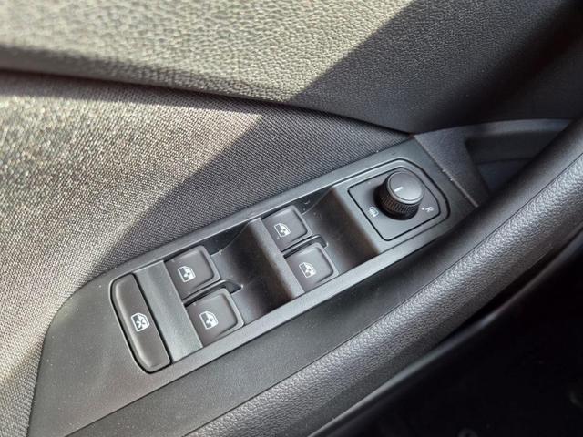 Skoda Scala 1.0 TSI 115PS Selection AHK schwenkb. Klimaautomatik Sitzheizung PDC R&uuml;ckf.Kamera Apple CarPlay Android Auto 