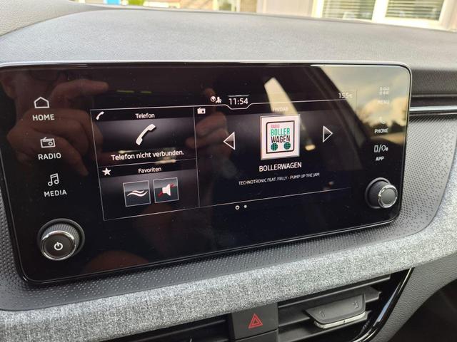 Skoda Scala 1.0 TSI 115PS Selection AHK schwenkb. Klimaautomatik Sitzheizung PDC R&uuml;ckf.Kamera Apple CarPlay Android Auto 