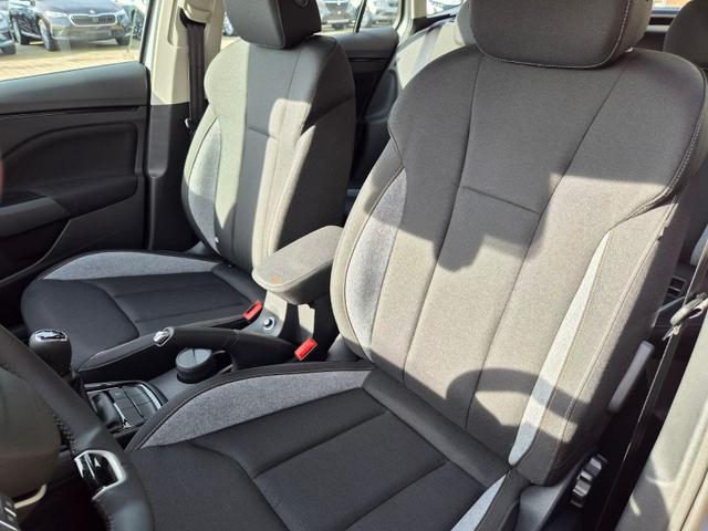 Skoda Scala 1.0 TSI 115PS Selection AHK schwenkb. Klimaautomatik Sitzheizung PDC R&uuml;ckf.Kamera Apple CarPlay Android Auto 