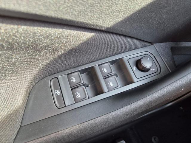 Skoda Scala 1.0 TSI 115PS Selection AHK schwenkb. Klimaautomatik Sitzheizung PDC R&uuml;ckf.Kamera Apple CarPlay Android Auto 