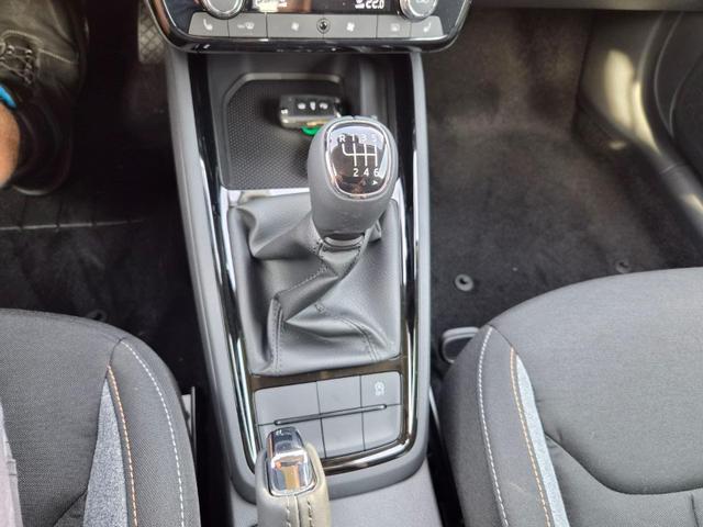 Skoda Scala 1.0 TSI 115PS Selection AHK schwenkb. Klimaautomatik Sitzheizung PDC R&uuml;ckf.Kamera Apple CarPlay Android Auto 