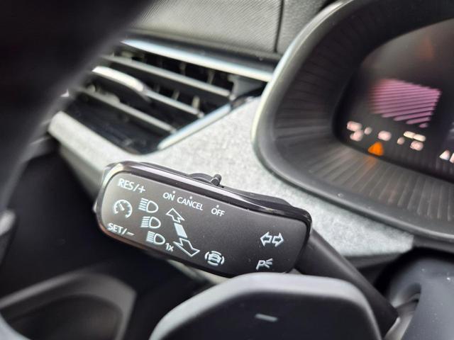 Skoda Scala 1.0 TSI 115PS DSG Selection Klimaautomatik Sitzheizung PDC R&uuml;ckf.Kamera Apple CarPlay Android Auto 