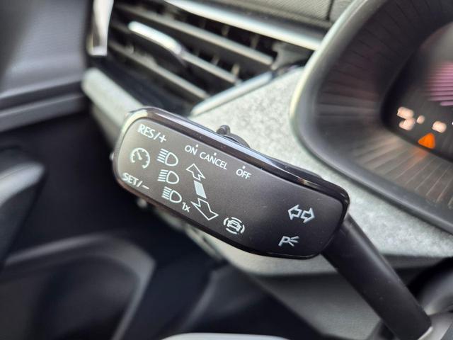 Skoda Scala 1.0 TSI 115PS DSG Selection Klimaautomatik Sitzheizung PDC R&uuml;ckf.Kamera Apple CarPlay Android Auto 