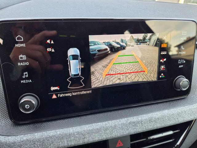 Skoda Scala 1.0 TSI 115PS DSG Selection Klimaautomatik Sitzheizung PDC R&uuml;ckf.Kamera Apple CarPlay Android Auto 