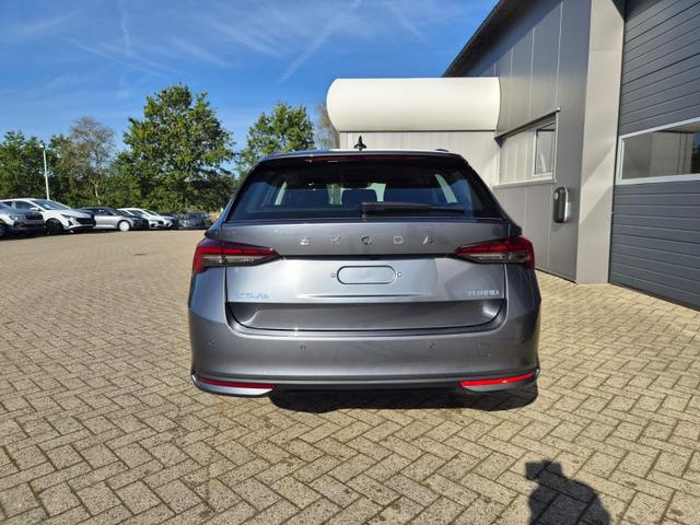 Skoda Octavia Combi 1.5 TSI 150PS m-HEV DSG Selection AHK Klimaautomatik PDC v+h R&uuml;ckf.Kamera Sitzheizung Apple CarPlay Android Auto 16"LM 