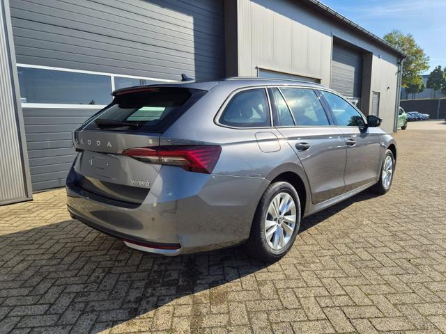 Skoda Octavia Combi 1.5 TSI 150PS m-HEV DSG Selection AHK Klimaautomatik PDC v+h R&uuml;ckf.Kamera Sitzheizung Apple CarPlay Android Auto 16"LM 