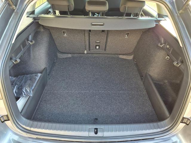 Skoda Octavia Combi 1.5 TSI 150PS m-HEV DSG Selection AHK Klimaautomatik PDC v+h R&uuml;ckf.Kamera Sitzheizung Apple CarPlay Android Auto 16"LM 