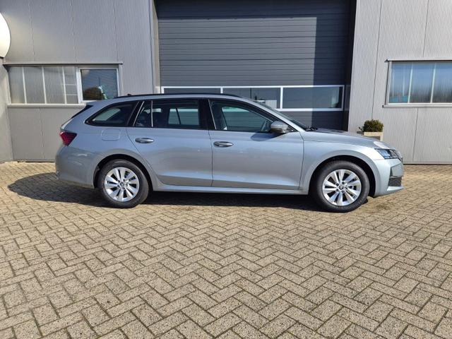 Skoda Octavia Combi 1.5 TSI 150PS m-HEV DSG Selection AHK Klimaautomatik PDC v+h R&uuml;ckf.Kamera Sitzheizung Apple CarPlay Android Auto 16"LM 