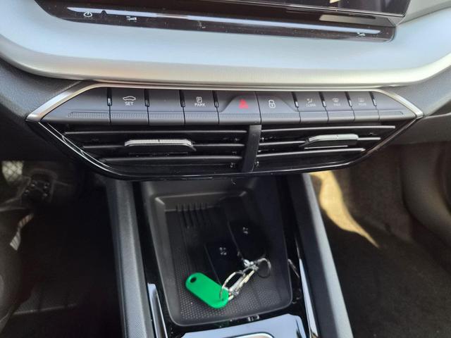 Skoda Octavia Combi 1.5 TSI 150PS m-HEV DSG Selection AHK Klimaautomatik PDC v+h R&uuml;ckf.Kamera Sitzheizung Apple CarPlay Android Auto 16"LM 